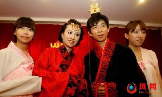 婚礼 留学生 汉服 复古