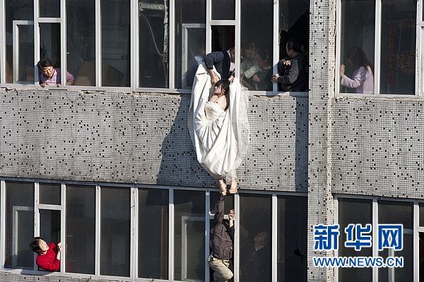 李扬 跳楼新娘