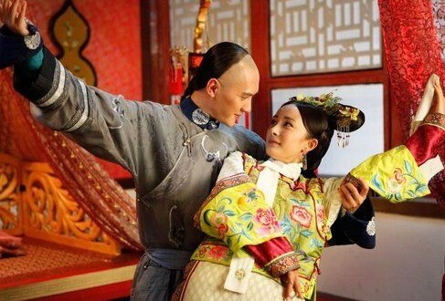少女梦想穿越遭骗 神酒 穿越剧