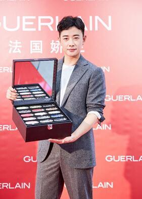 罗晋 娇兰 唇膏