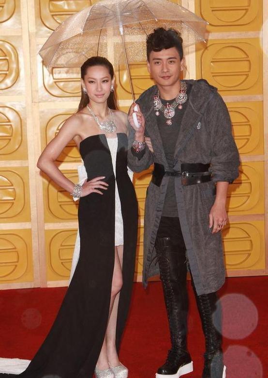 女星 tvb 雷人 造型 汪明荃 颁奖