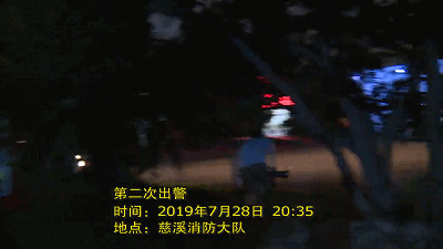 电影刚要开场，哗啦啦走了一排人！知道真相后，网友泪目了&hellip;