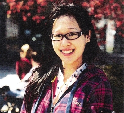 华裔女生 蓝可儿 诡异电梯女生